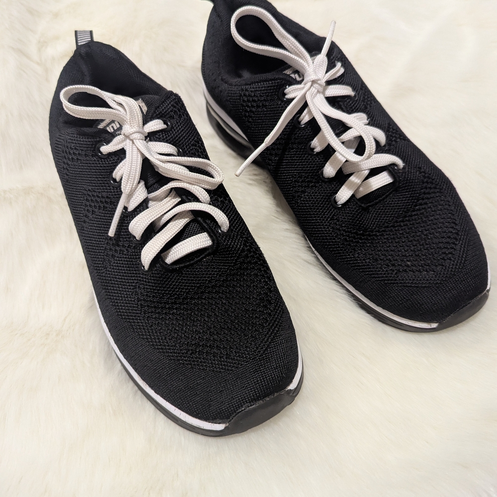Torisky Navy Blue and White Running Shoes Women's Sneakers Size 9 Unisex